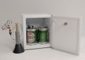 Fa�bierk�hlschrank A+ f�r 2x 5 Liter Dosen - mit Kompressor -TOPP!!!